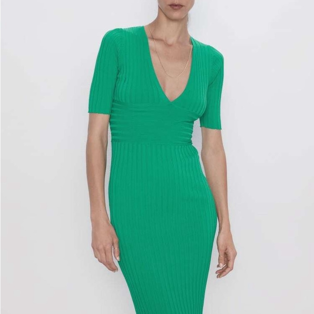 Zara Vibrant Green Ribbed Knee Length Dress
